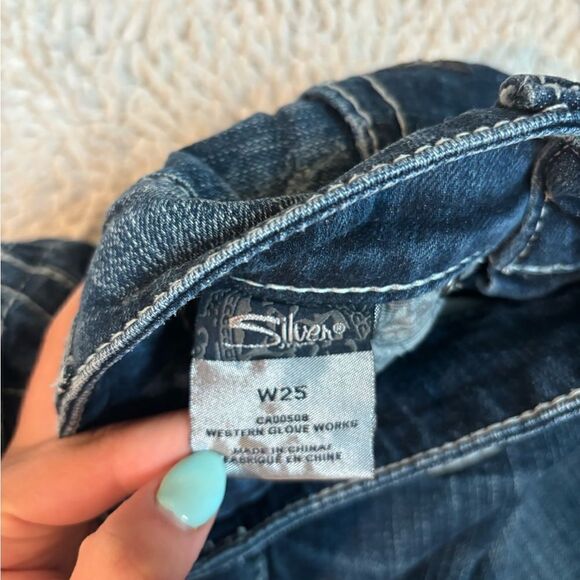 Capri Jeans  - Picture 3 of 5